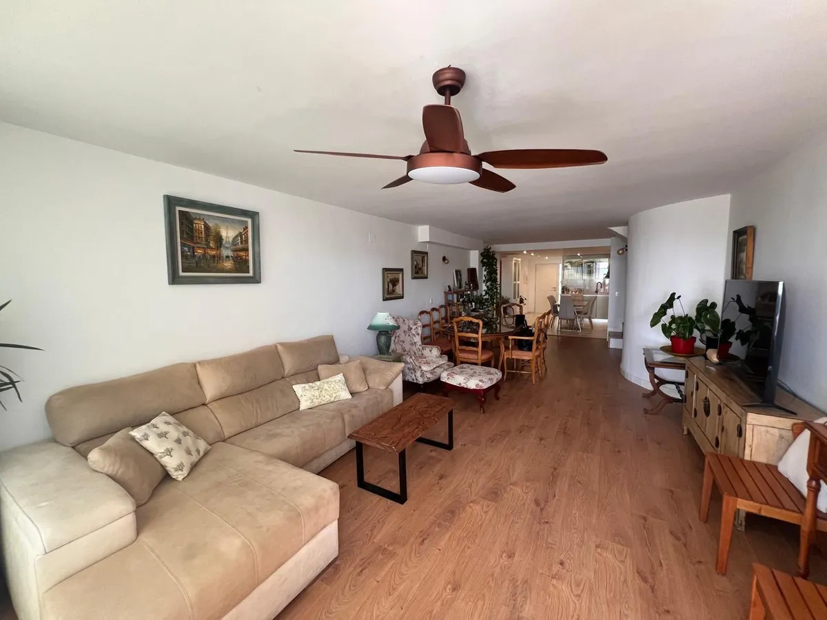 72b4195f-03a9-494b-a57f-a49dcf5d9cb2