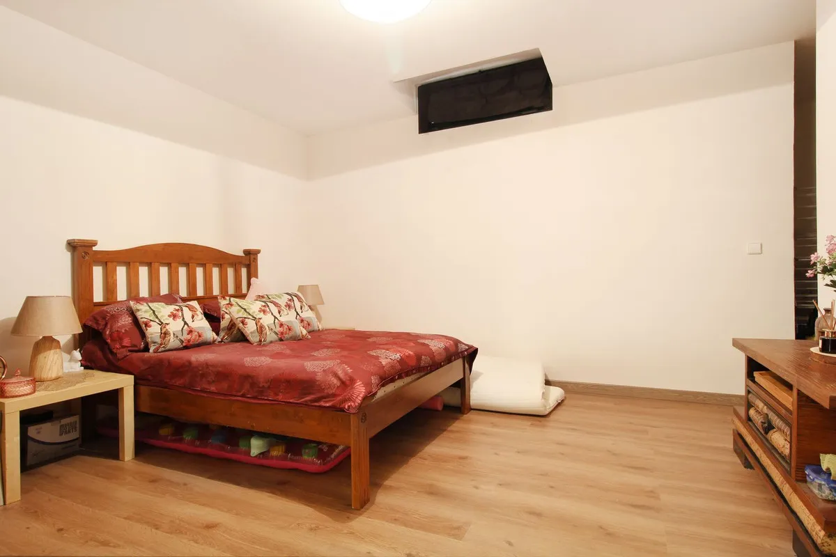 78f6b9e5-f729-4581-ac2a-22e877254500