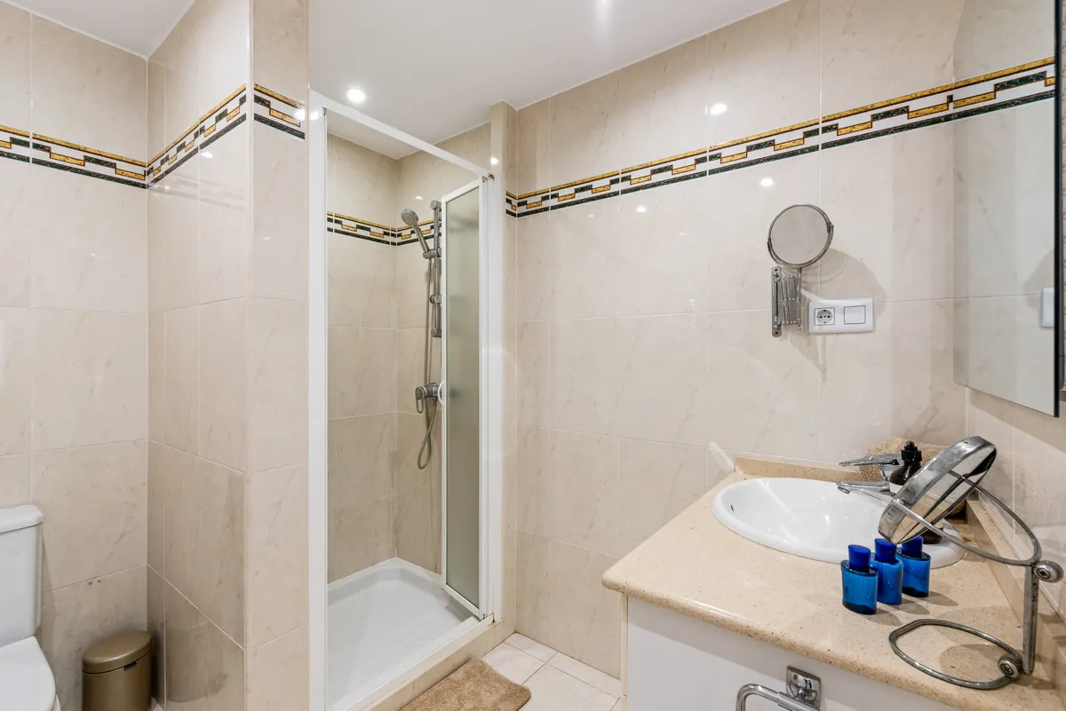 40fbdee6-57f0-4ac1-bbc2-564938d88cce