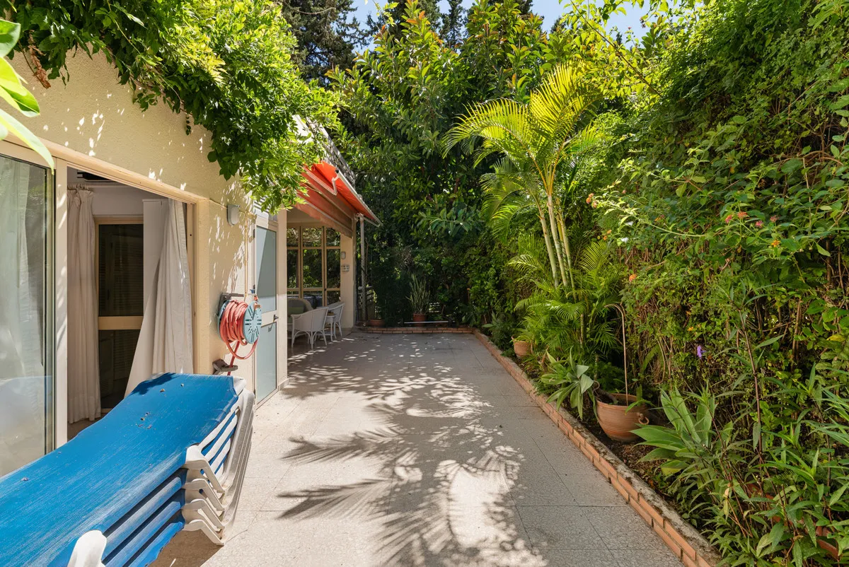 e657494b-349d-4170-aba9-41ea46c6c2f5