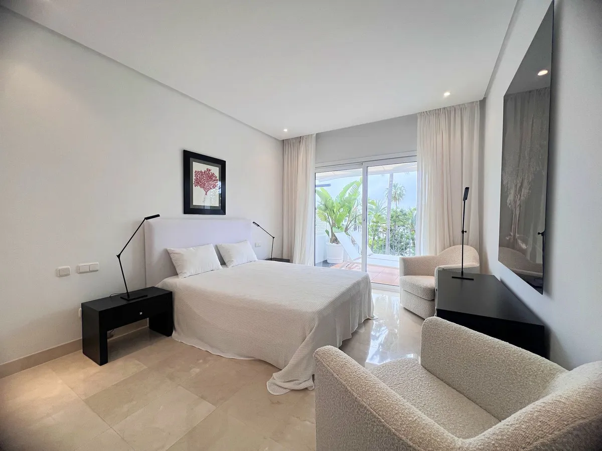 25209885-d5c2-42c9-a523-9f5c4c35ec28