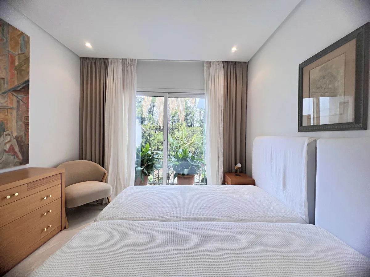 3e8285c2-21b2-4b03-8bb5-c0899fa34d3a