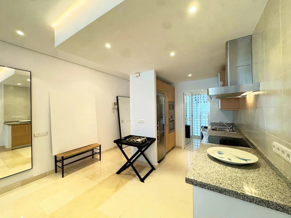 854b1bf8-0c31-4fa0-b9e6-b68db192c2e1