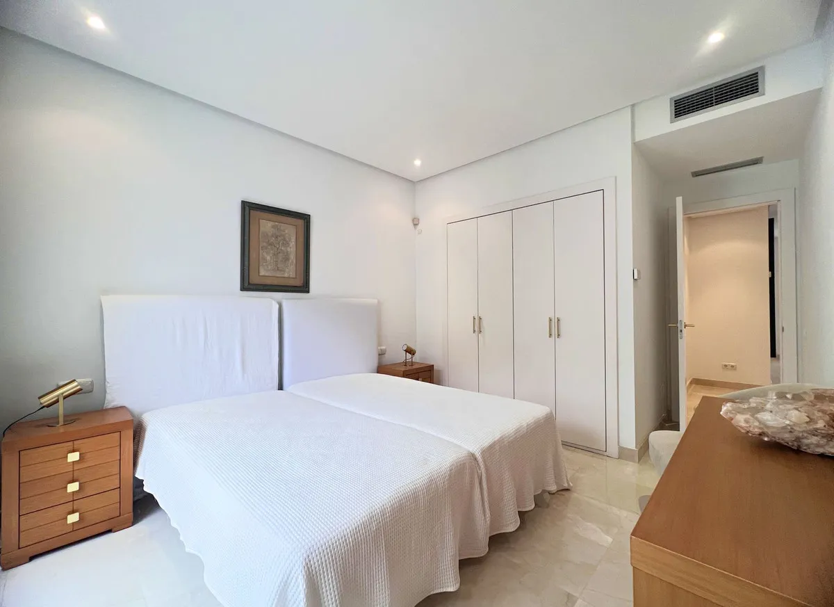 e87ef836-76eb-4ada-9c3c-4730c1a9d4b6