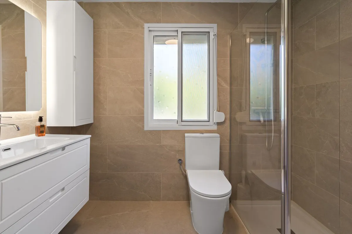 11ce8680-db5e-48ab-a142-f2ec381fbc25