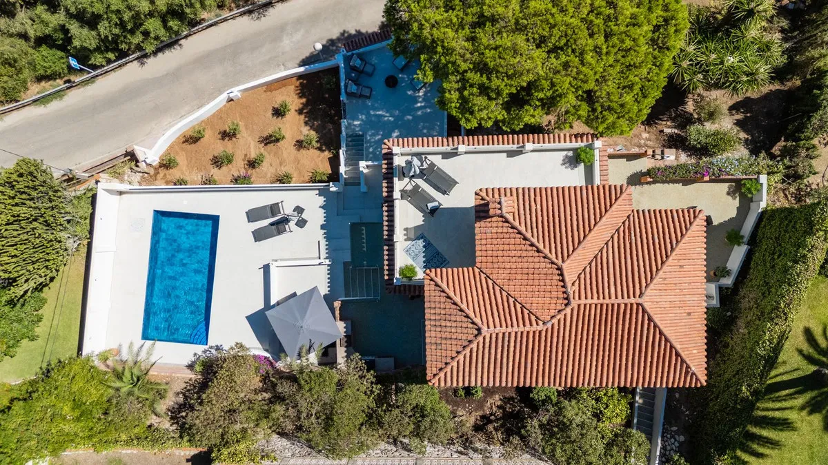 38e16f54-3361-40e2-aefa-57cd6020b13d