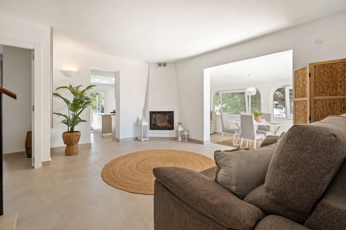 534d409f-d664-4dcb-9b80-37693a7f7f25