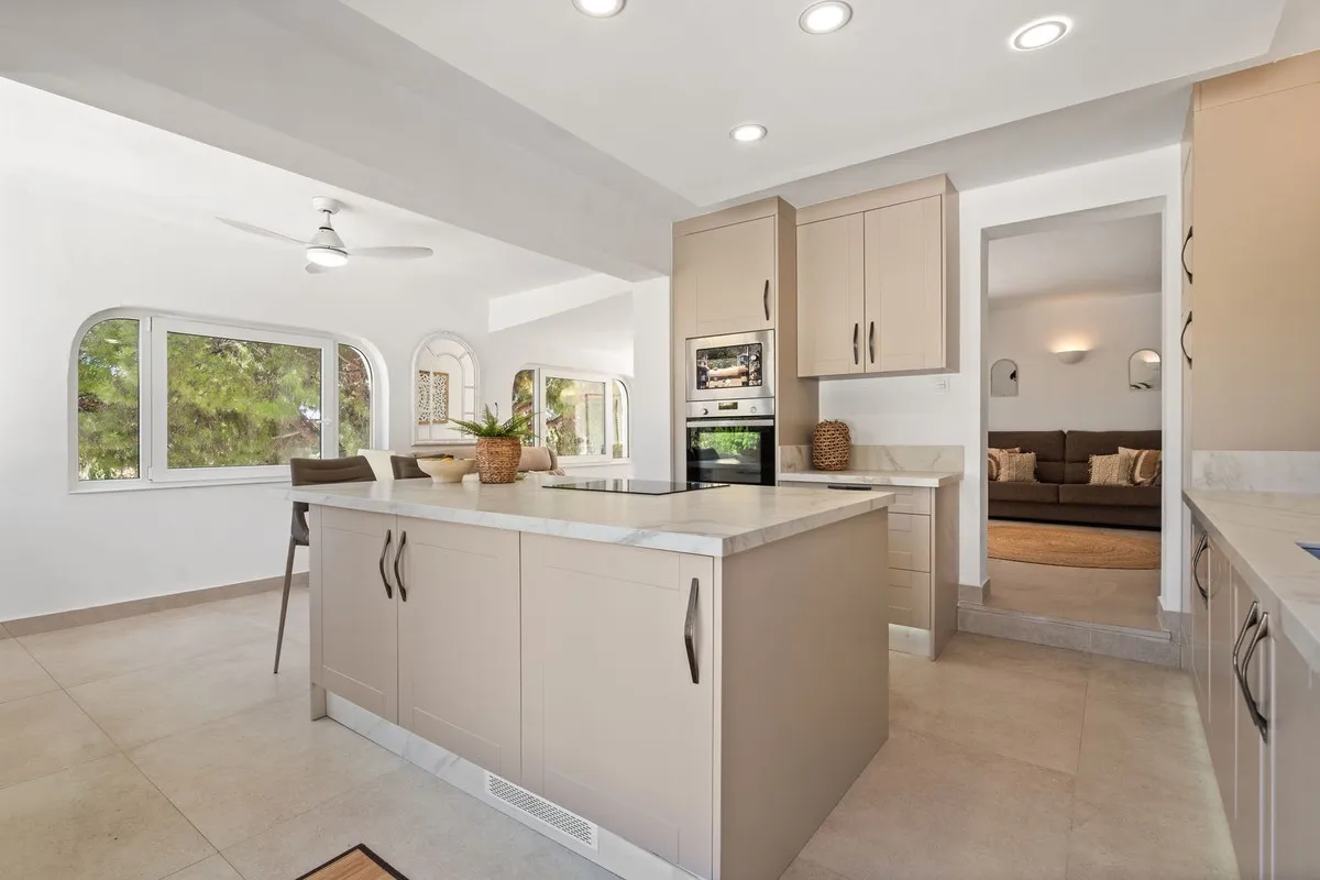 890da406-5b2b-4bc1-a28d-76eab58b7682