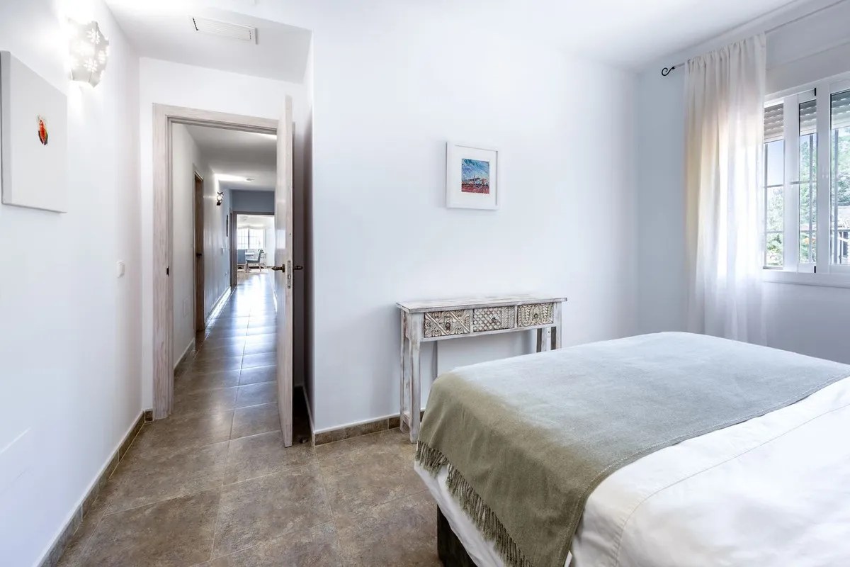 de5caa7d-ca51-4aa8-b048-7231ddfbfde0