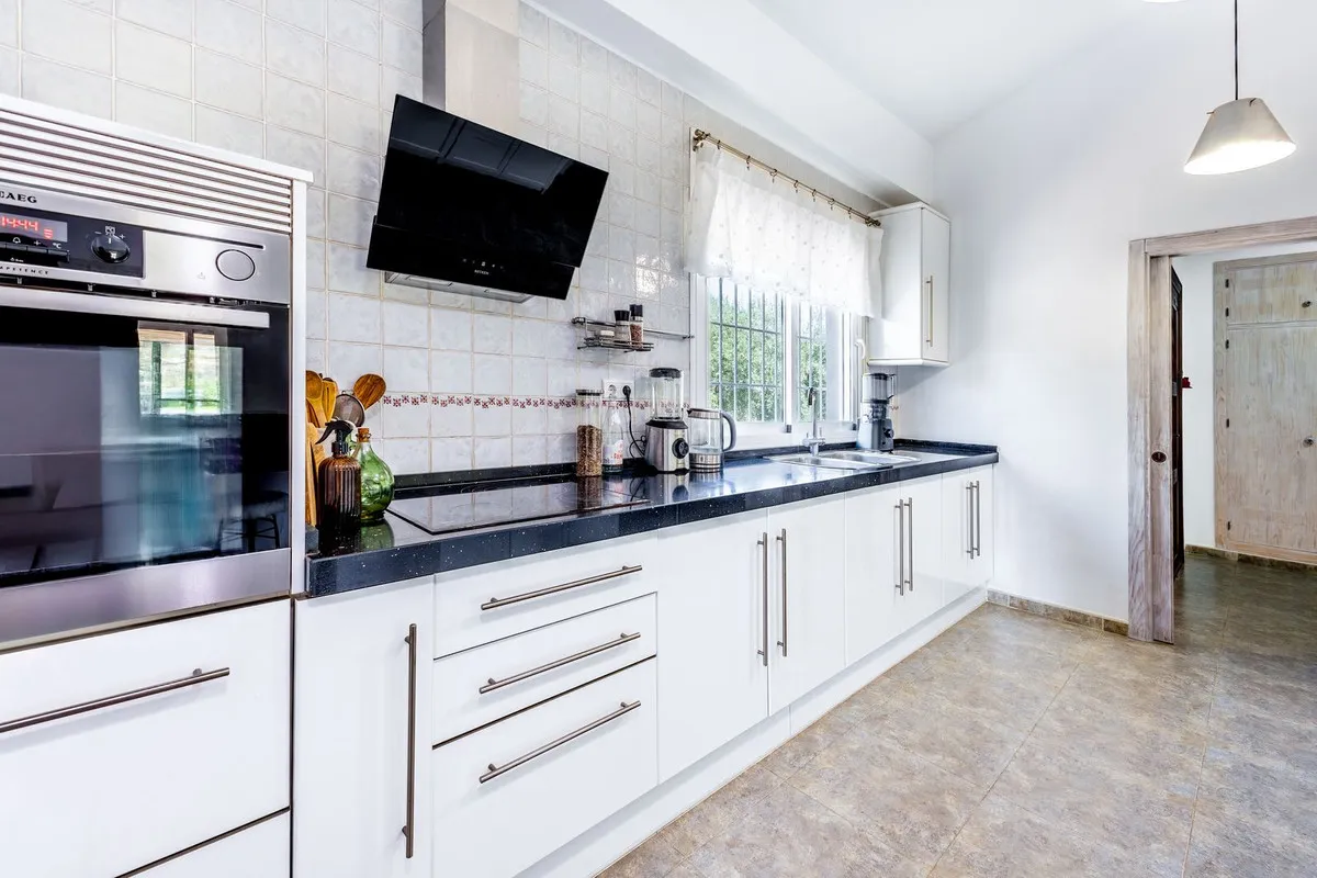 ee51aece-84ba-415d-a785-dd8569fd092c