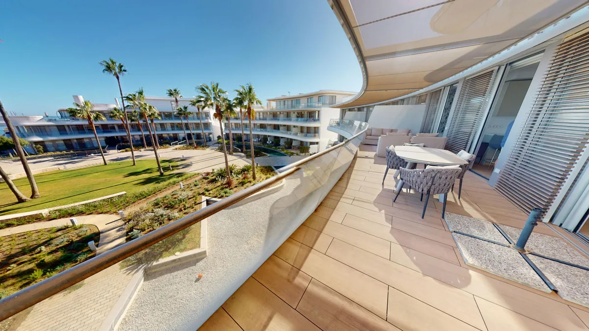 8f389dcb-a311-4dd3-a795-6afc58d6e7d9