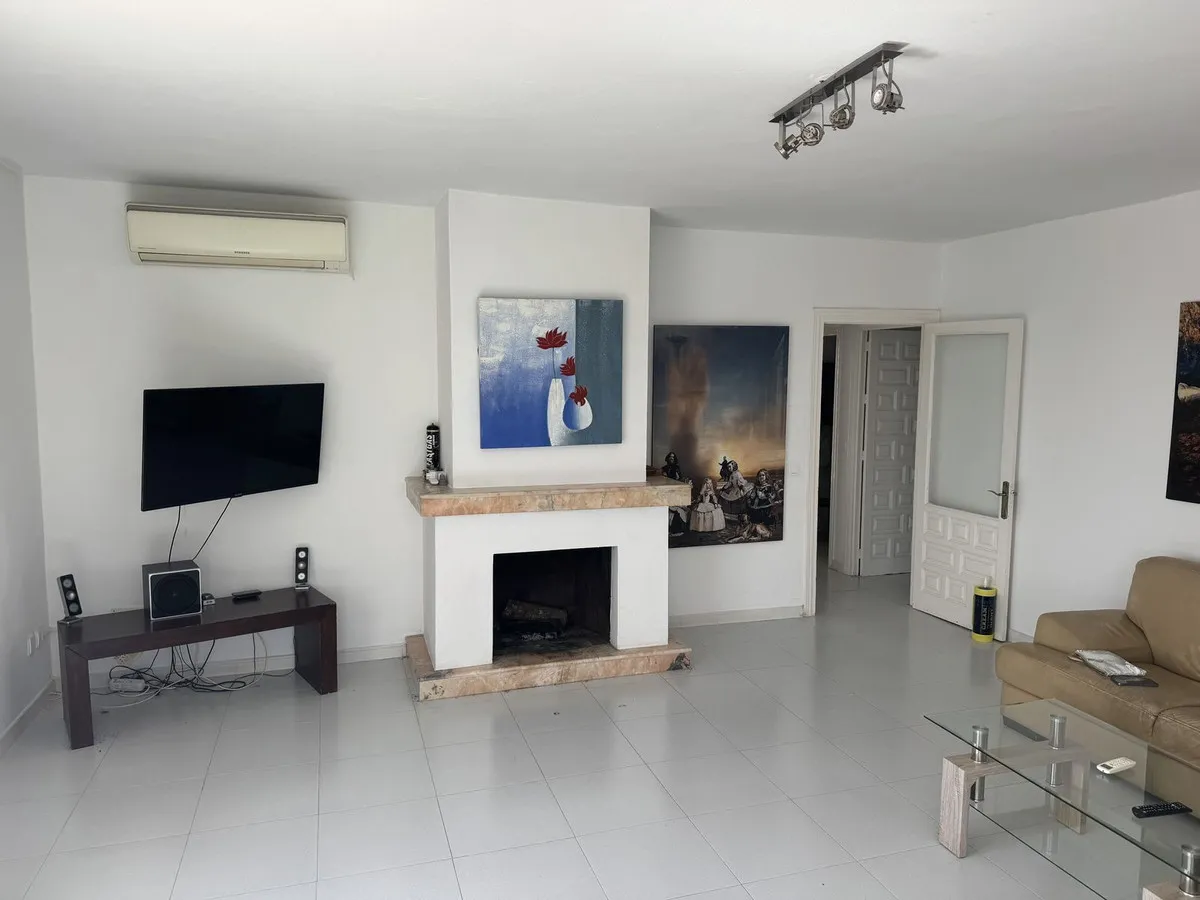 93699405-c4f8-4940-8186-b4c30b11df35