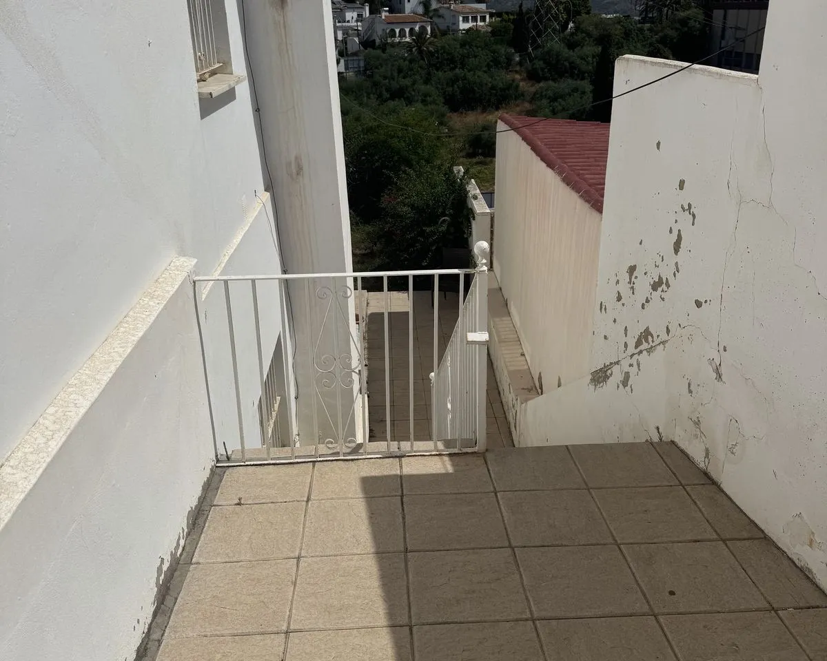 dae1d30f-e025-444e-a739-b36700224816