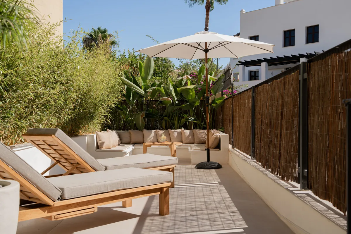 1bd7cd9d-54b5-49f0-9c59-192c77ba8b92