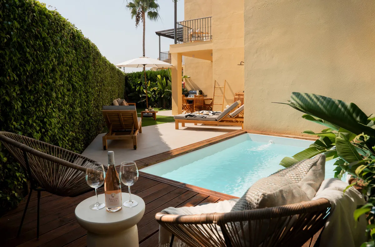 4a3feab4-b529-4643-9557-e07834ef2dec