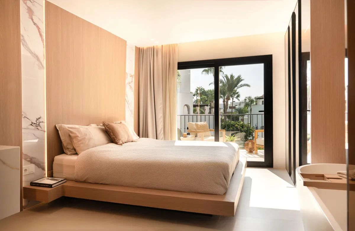 ce44bfeb-36b6-479e-8c51-476b632b96f7