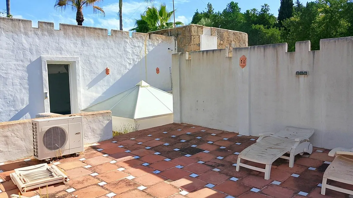 030bdbb9-89b7-4f5c-b600-f3519a101870