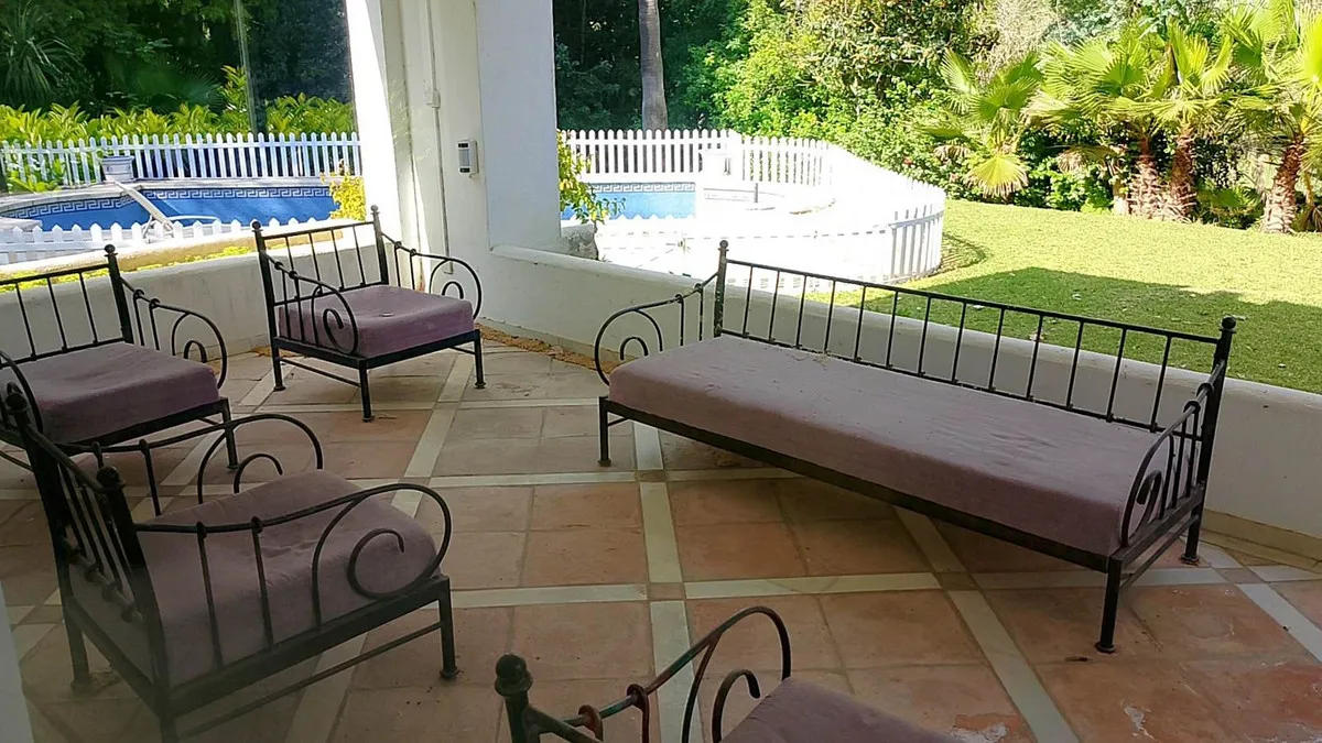 239b0170-c0a0-417b-8b8a-dee4efe12749