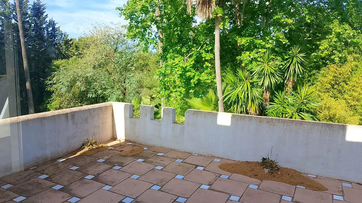 44182b90-f2ed-4fb3-8792-3d50a5ce21a9