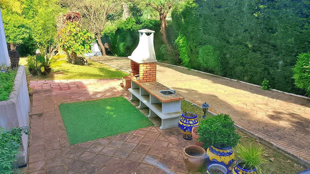 62b25fd9-44c9-44d0-ac8b-028a9c19b49e