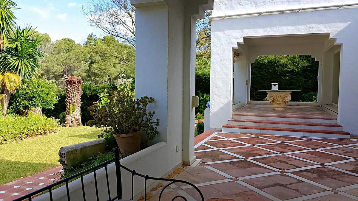 7e5b285e-df24-490b-bc14-45d060e3ca24