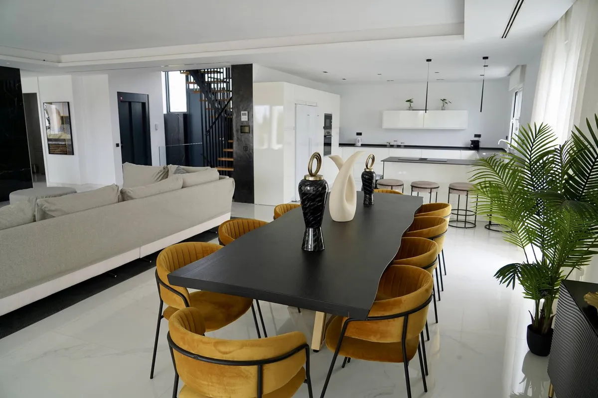 26215684-b0fb-4821-bc11-95575e8bee1b