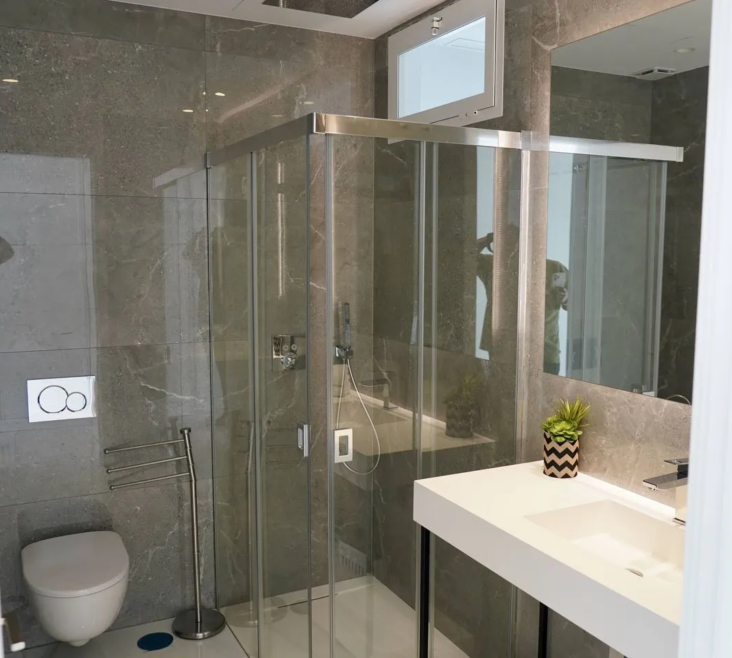 b4299ee4-b153-43cd-9a8a-9e95a2431c7f