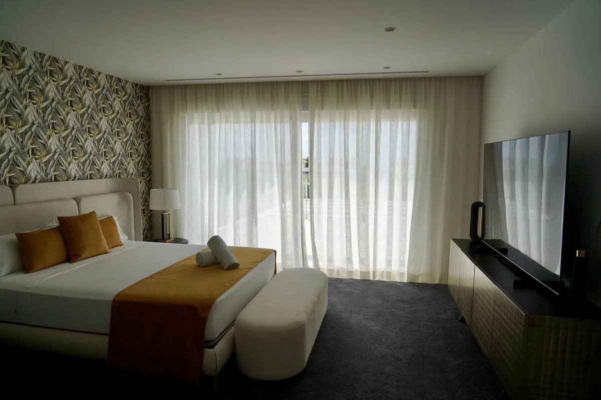 c70b5891-2059-4df8-be2c-efe732245cb3