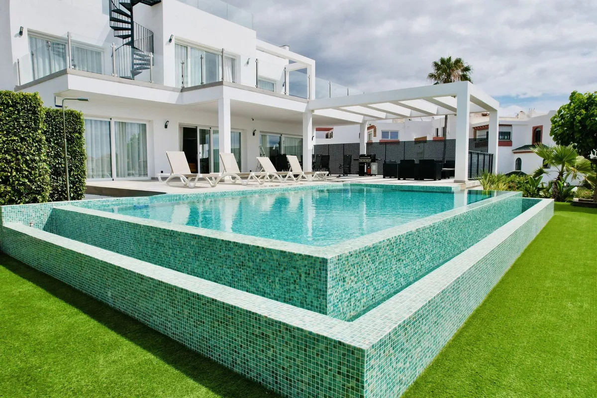 d7335a10-3409-427a-b516-91b7184aaaa1