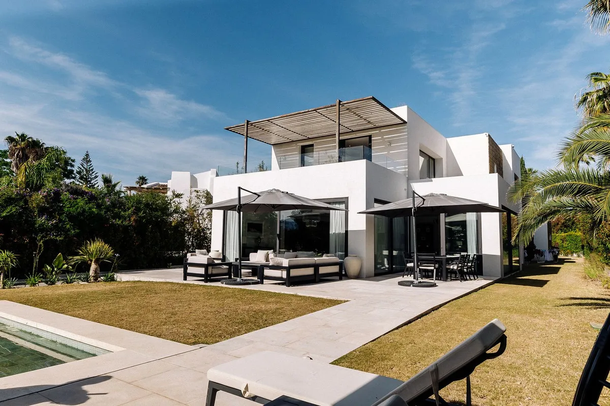 040ab9da-1c7e-48d7-b6ac-b3ec872cab8d