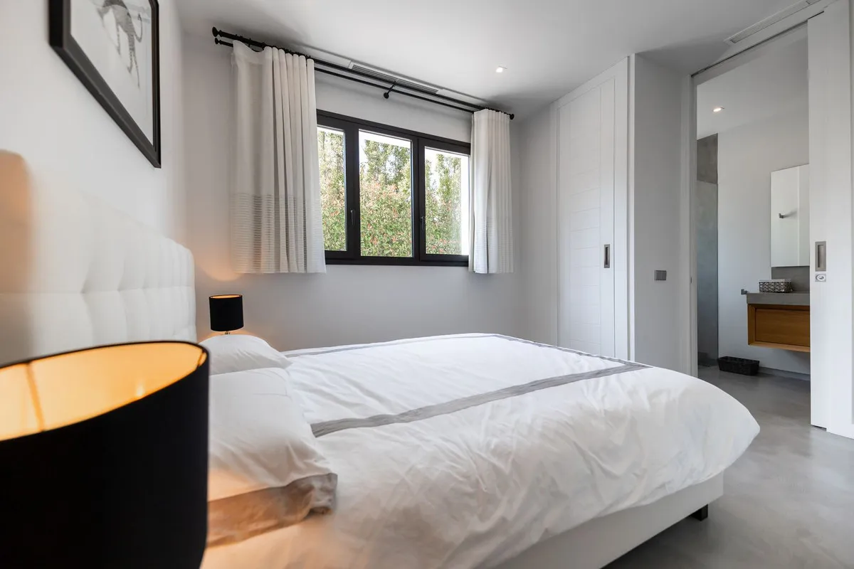 3773a344-3e41-48bb-9b12-2cb5bf043603