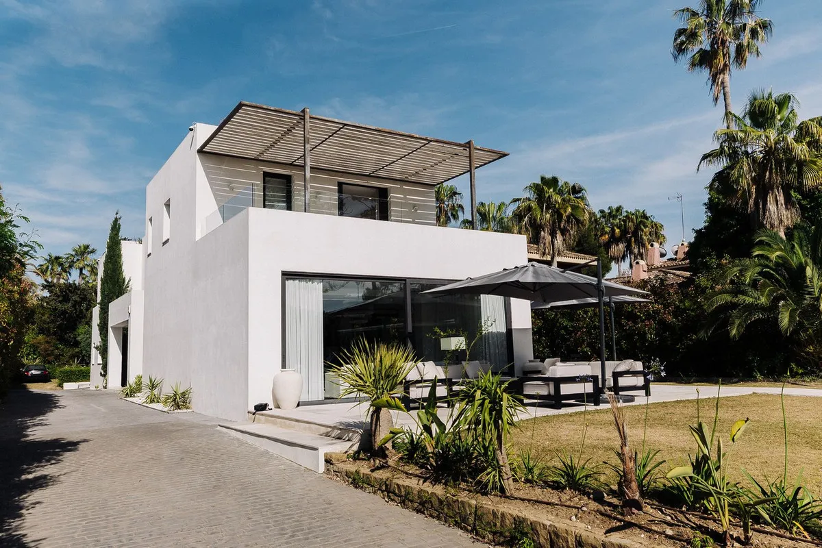 59cc9fb4-f5c9-417e-a270-c518b9fe7ce5