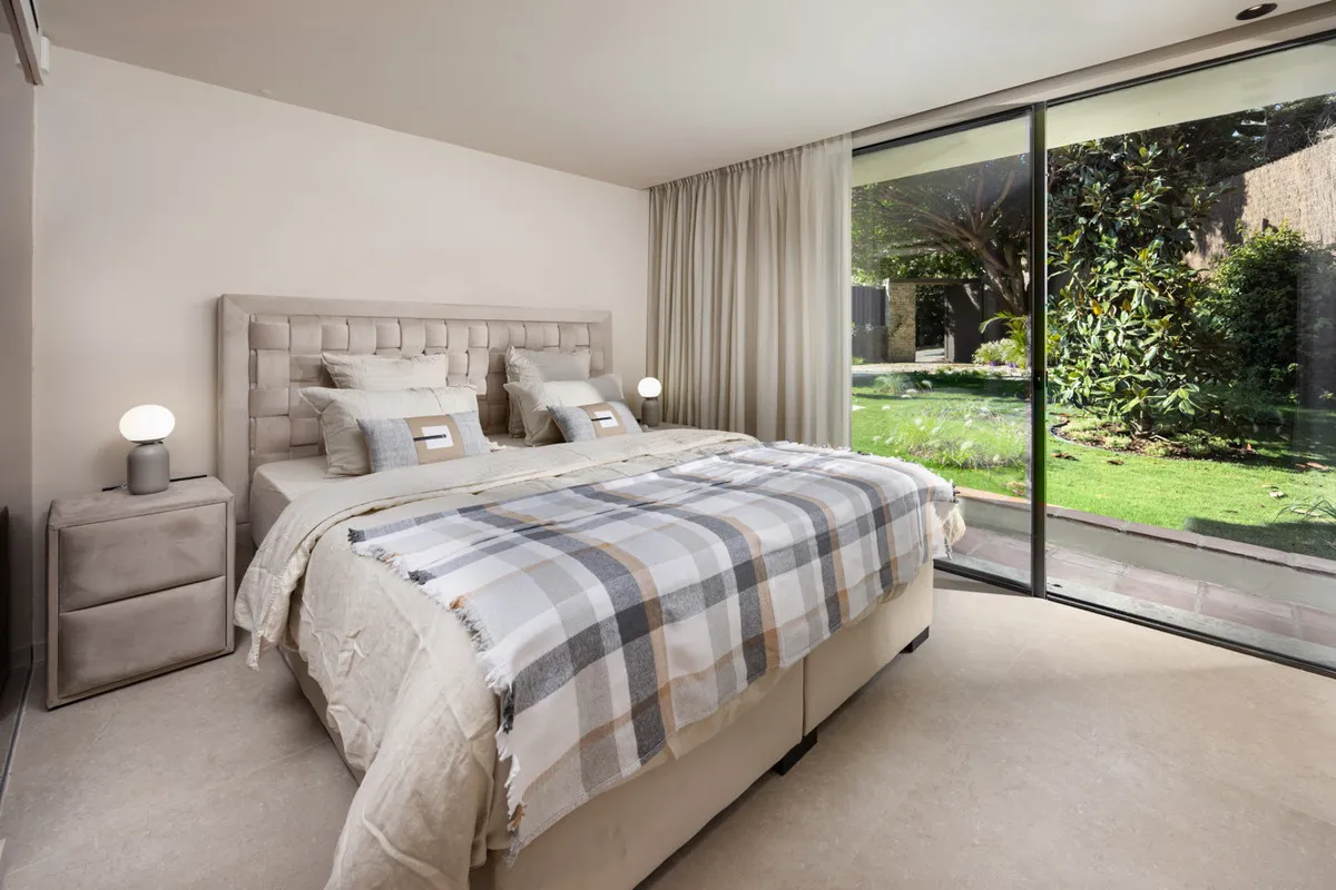 37038ee1-fa5c-48e4-a271-a6c22468b6bc