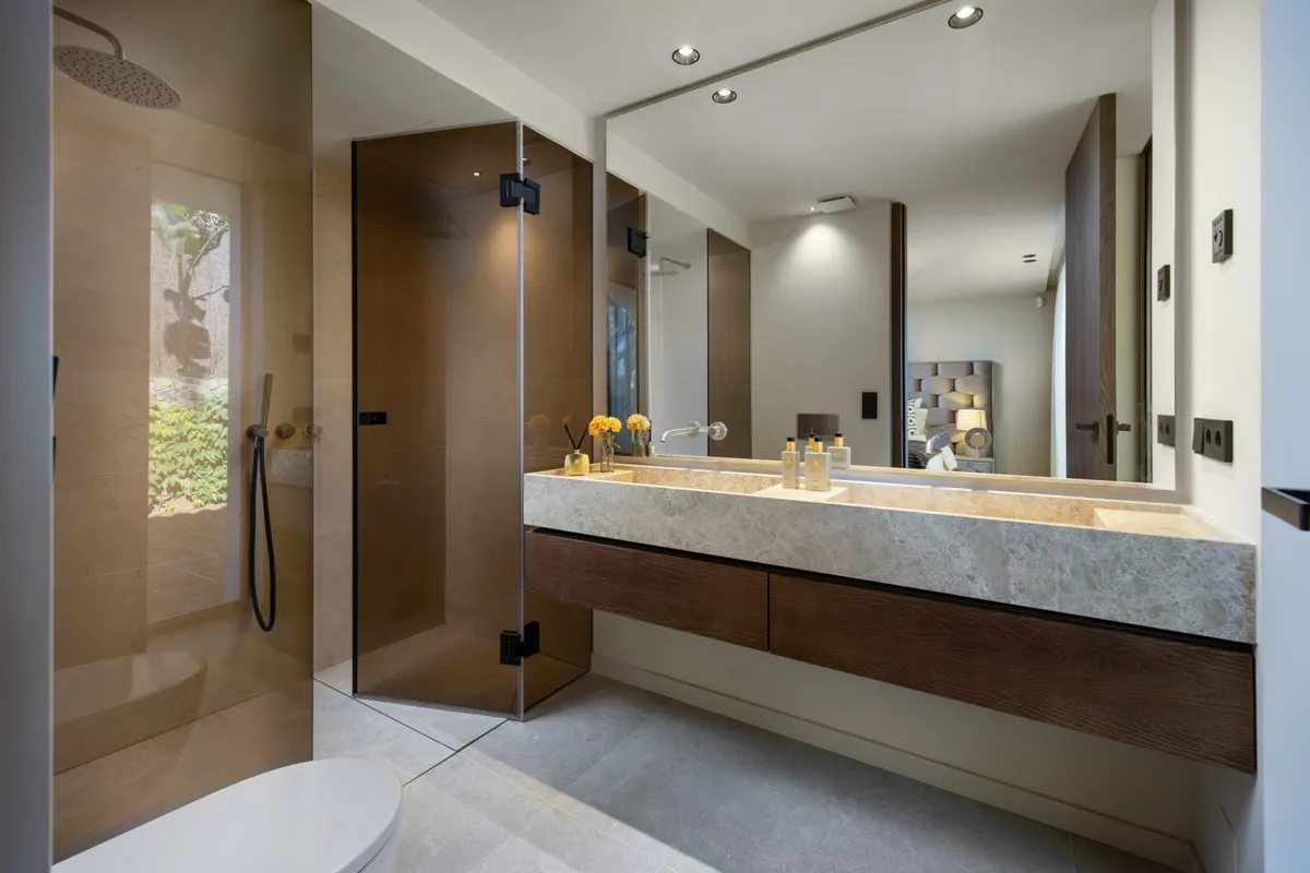 39ce2915-be5d-4d1d-bcf8-a1fc3115d427