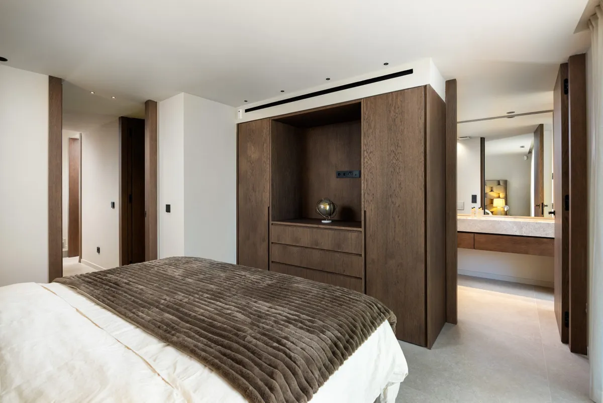 40f305d6-42e2-4a72-97ad-c5ade7d33b3b