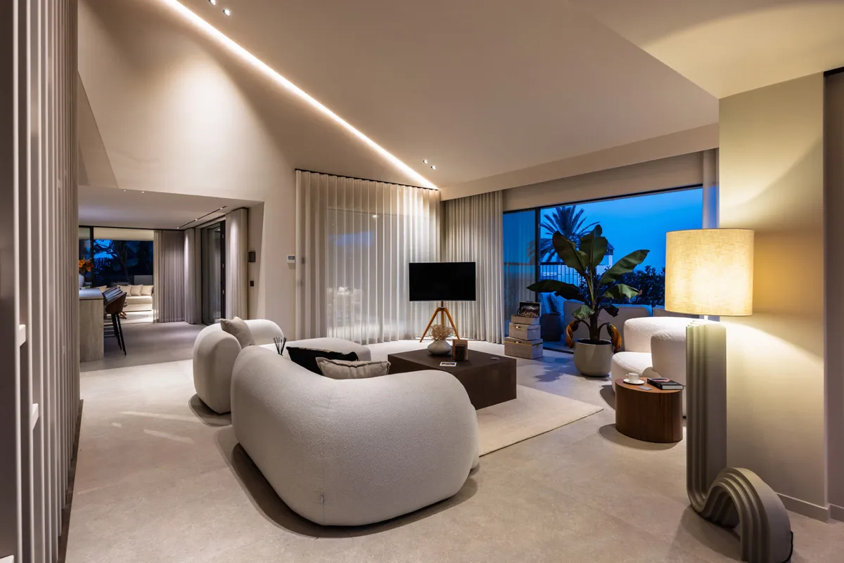 61162a17-bfa8-4966-ab0d-28a2d8b5eeb0