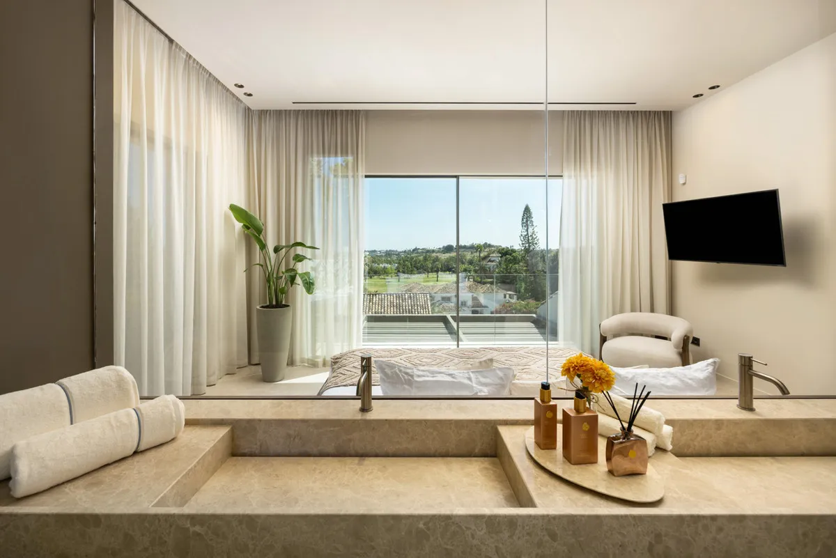 9b752177-222e-4283-a443-954d1f9882a8