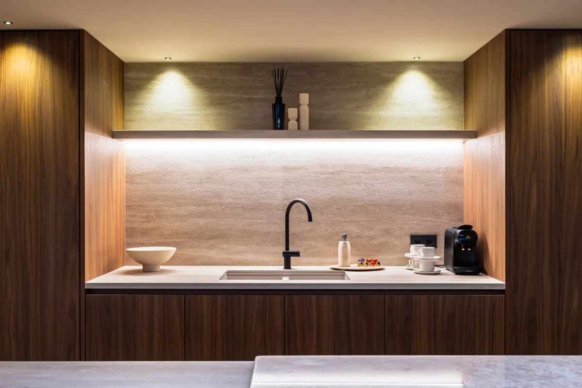 d7f5a374-58d9-427c-ab39-972f1cb2445e