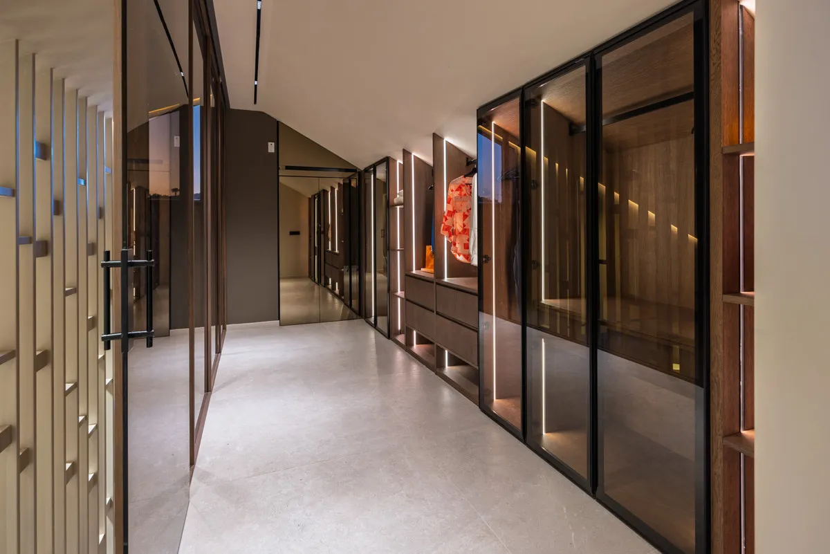 f5f7bb26-7557-4b88-995b-19a998cee68b