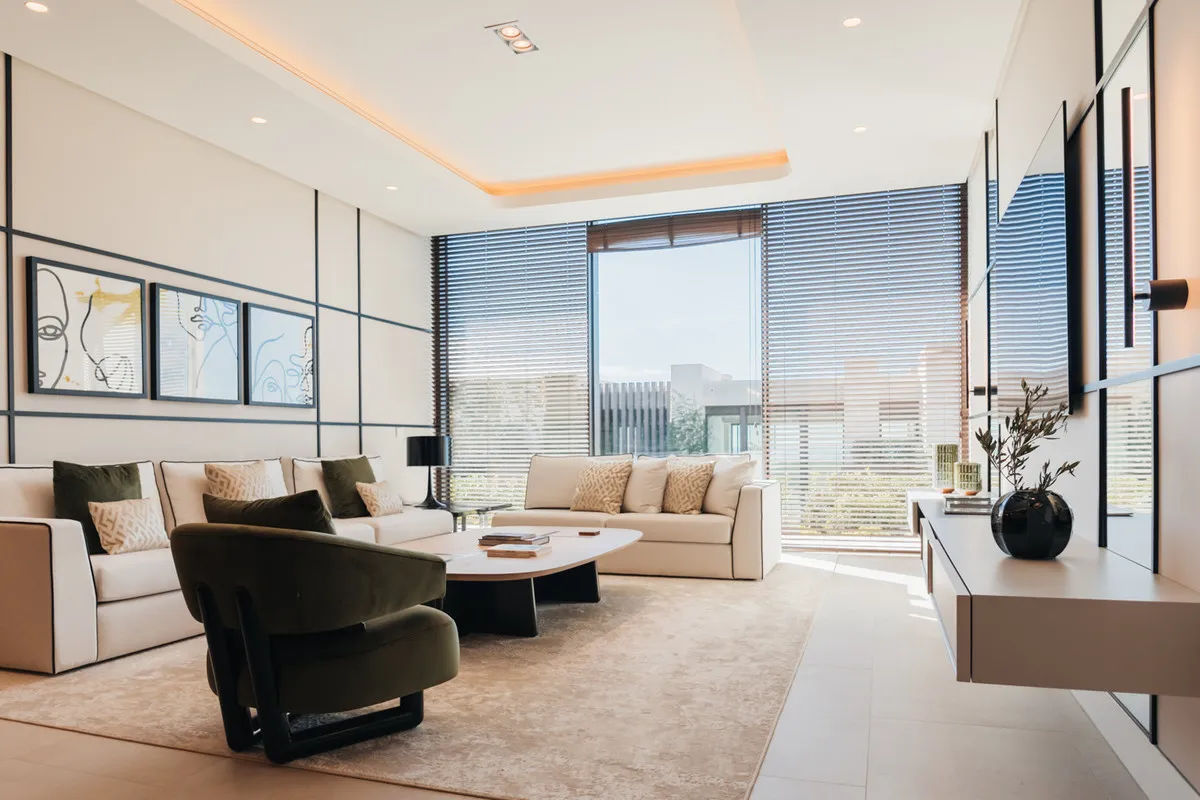 b1701633-9bf8-42c9-94a3-0a7e07ccb82f