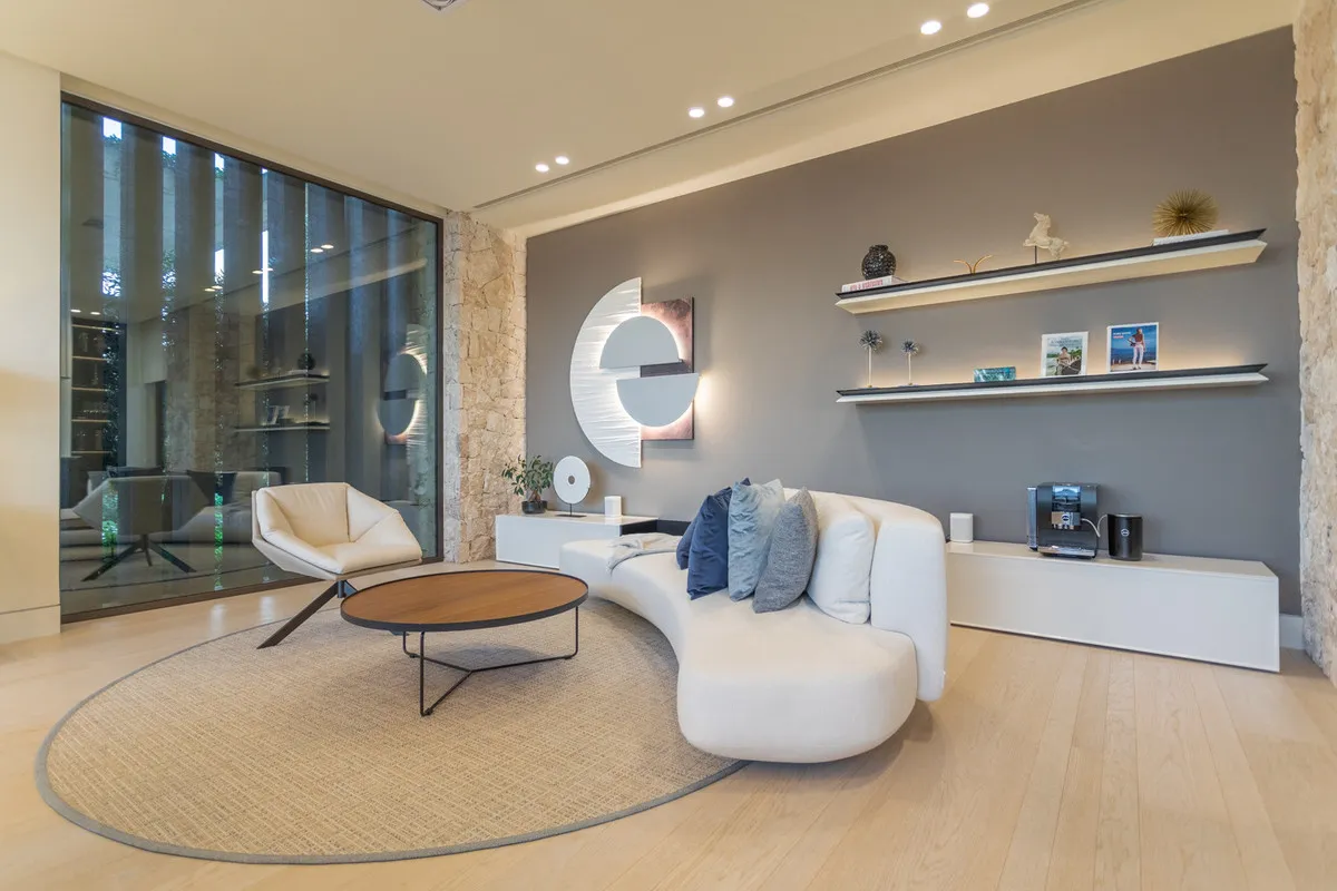 b8c9adc3-1752-4514-b76e-160bfc093aa4