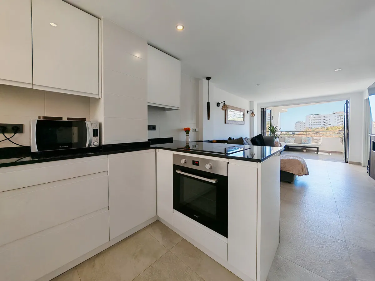 591c5d9b-fca5-406d-bde6-8920f150d5a4