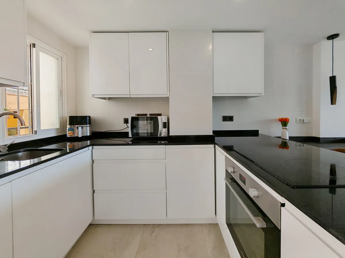 a18b7e4c-78aa-4a1b-a058-713bdf599767