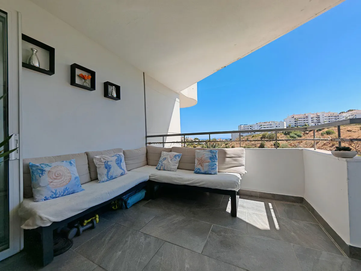 aa7cc833-97df-42f5-9986-b066e712d049