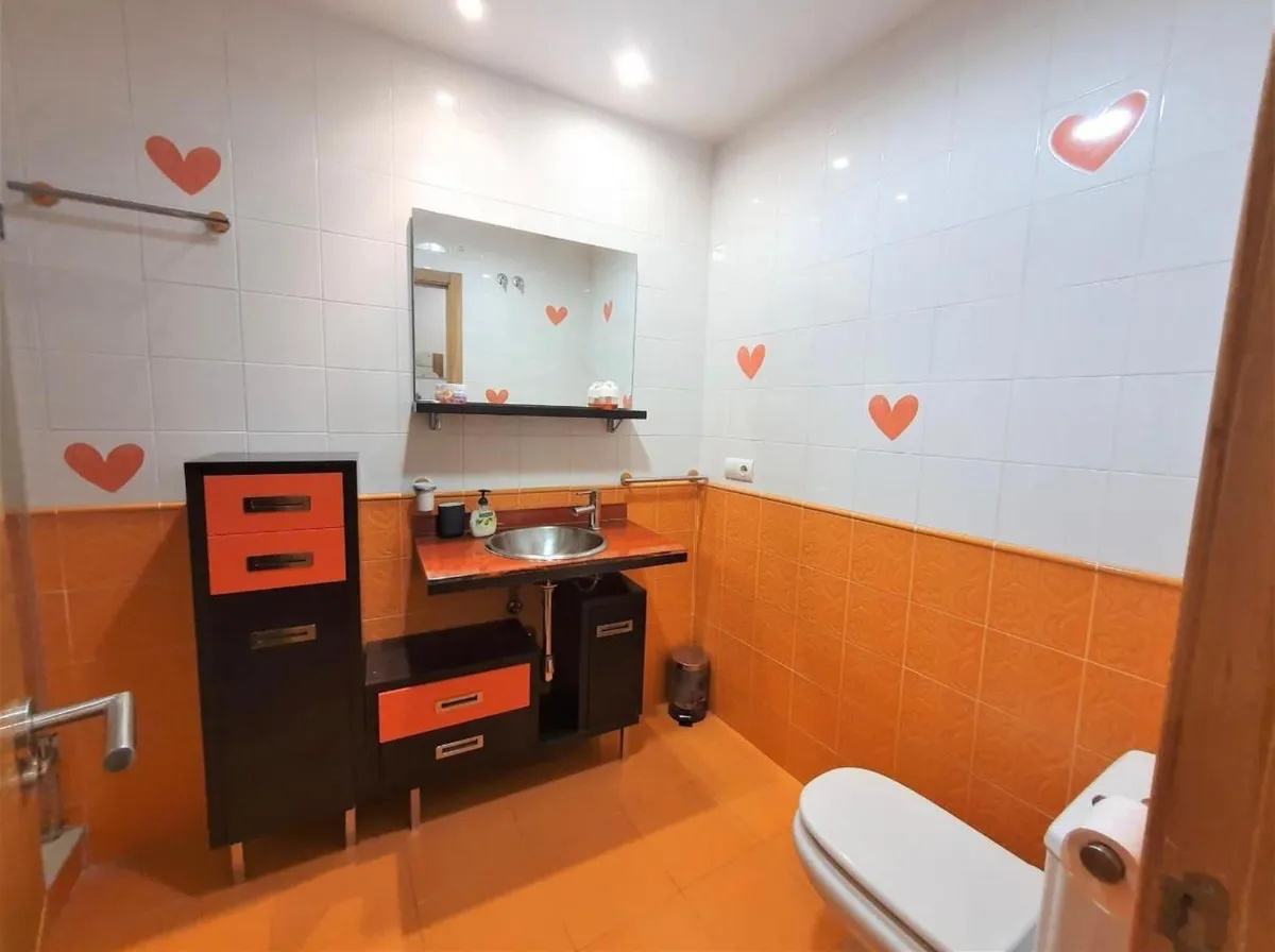 1ea6c748-5038-4960-b043-8647197e3e8c