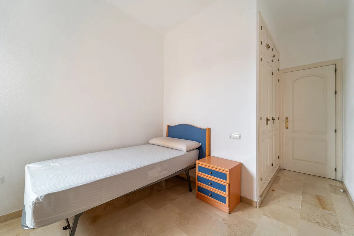 12490b98-6fdd-4741-85b2-94335ae34e4b