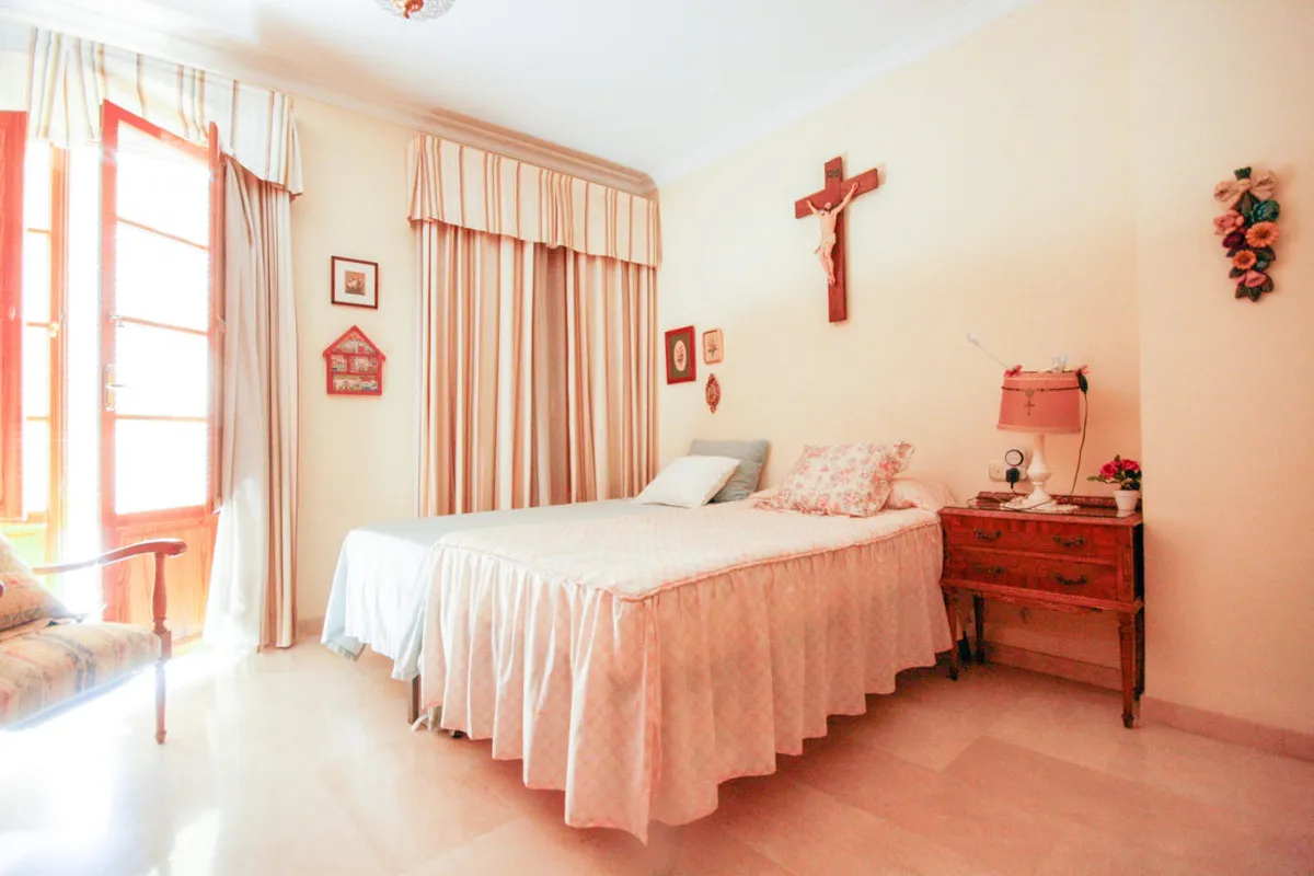 3d5b2b9d-a8ad-492a-8e8c-d09f8c6cdfe4