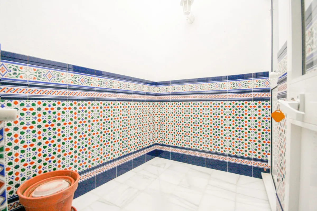 9893a3a4-17d6-47c7-812a-2574dd4afcff