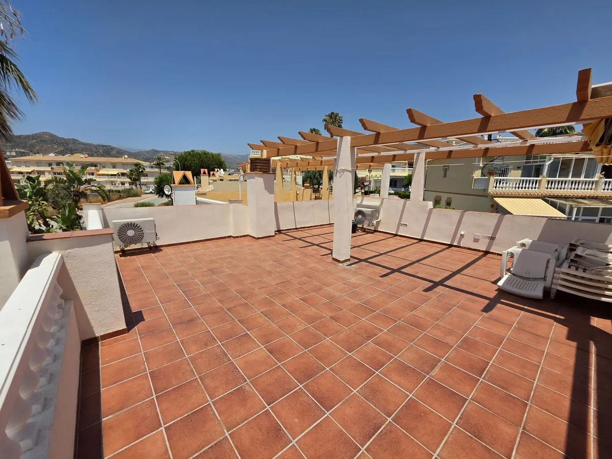 558dd595-df4b-415b-acaa-643ddf7e596a