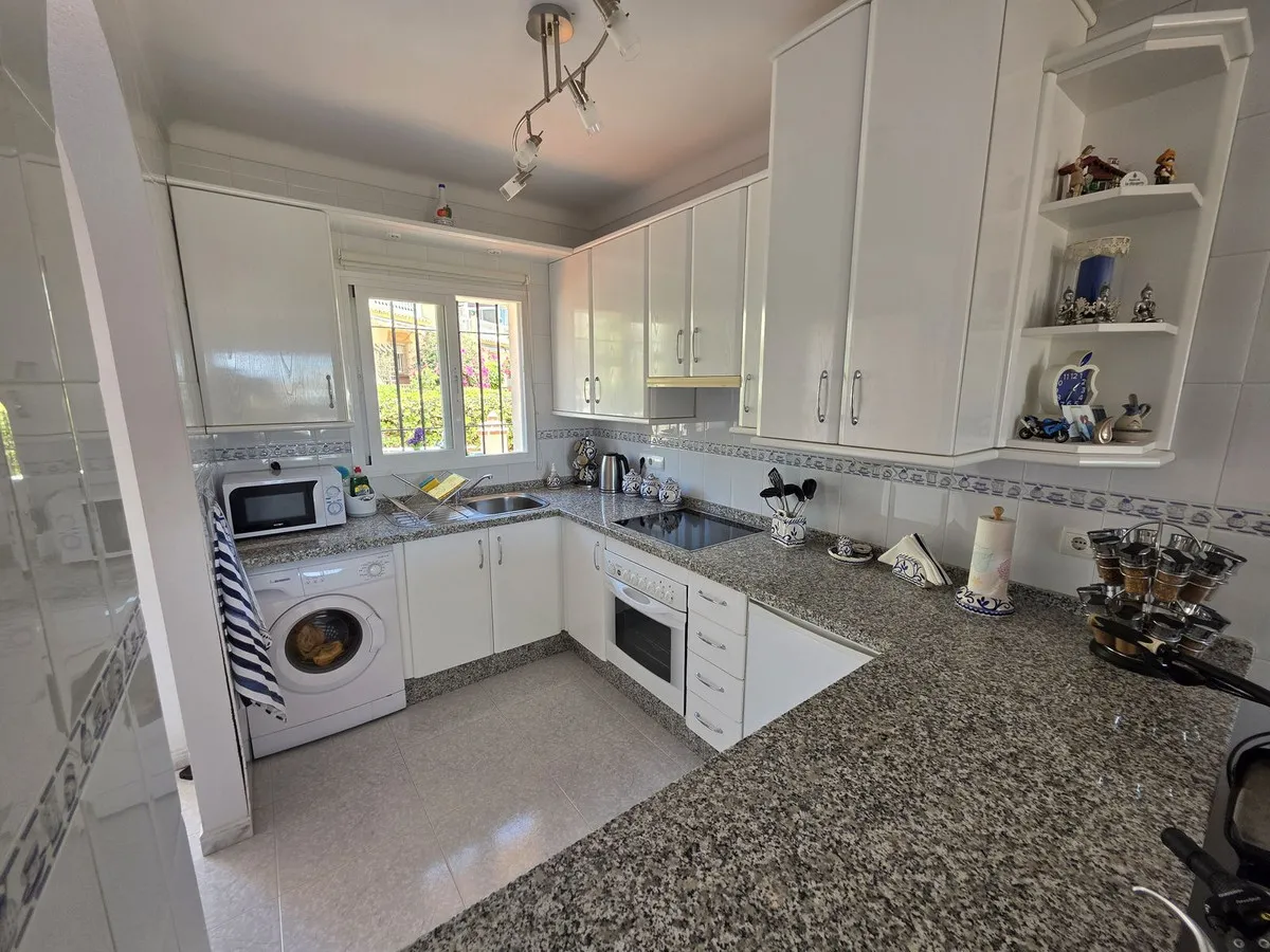 92a15fb1-f078-425e-b20d-ee0e780916e2